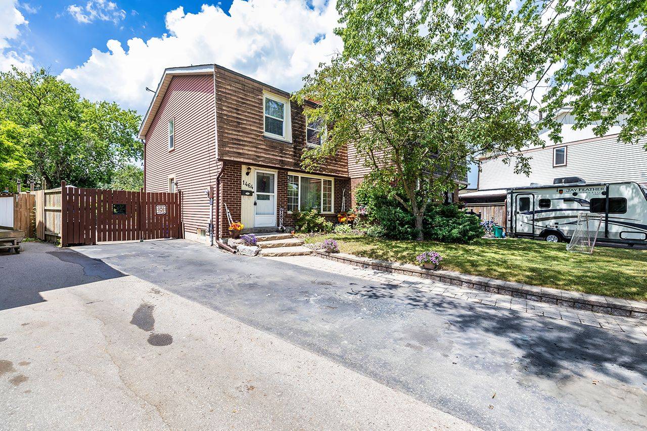 Oshawa, ON L1G 7E5,1464 Largo CRES
