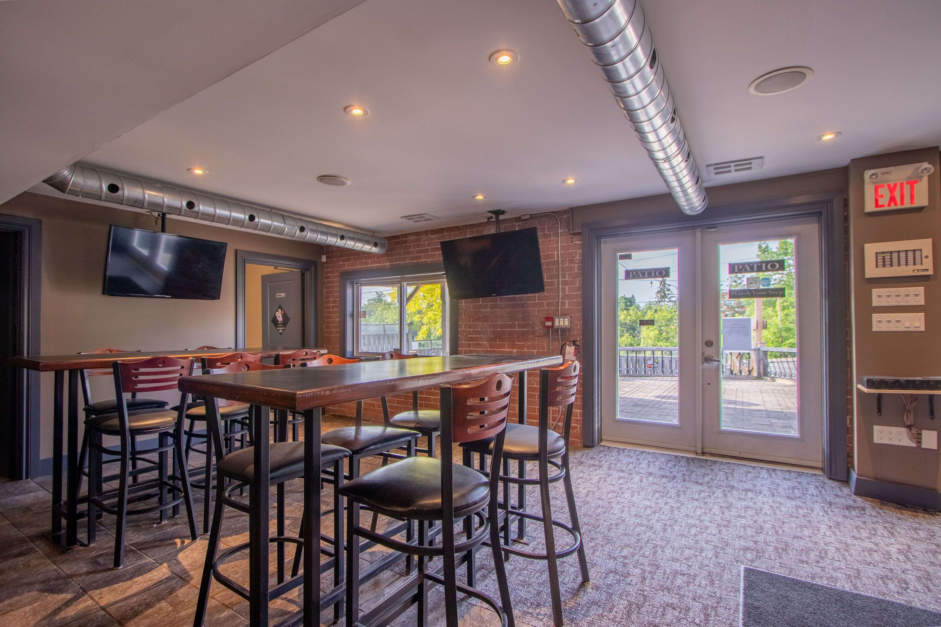Orangeville, ON L9W 2M2,25 Mill ST