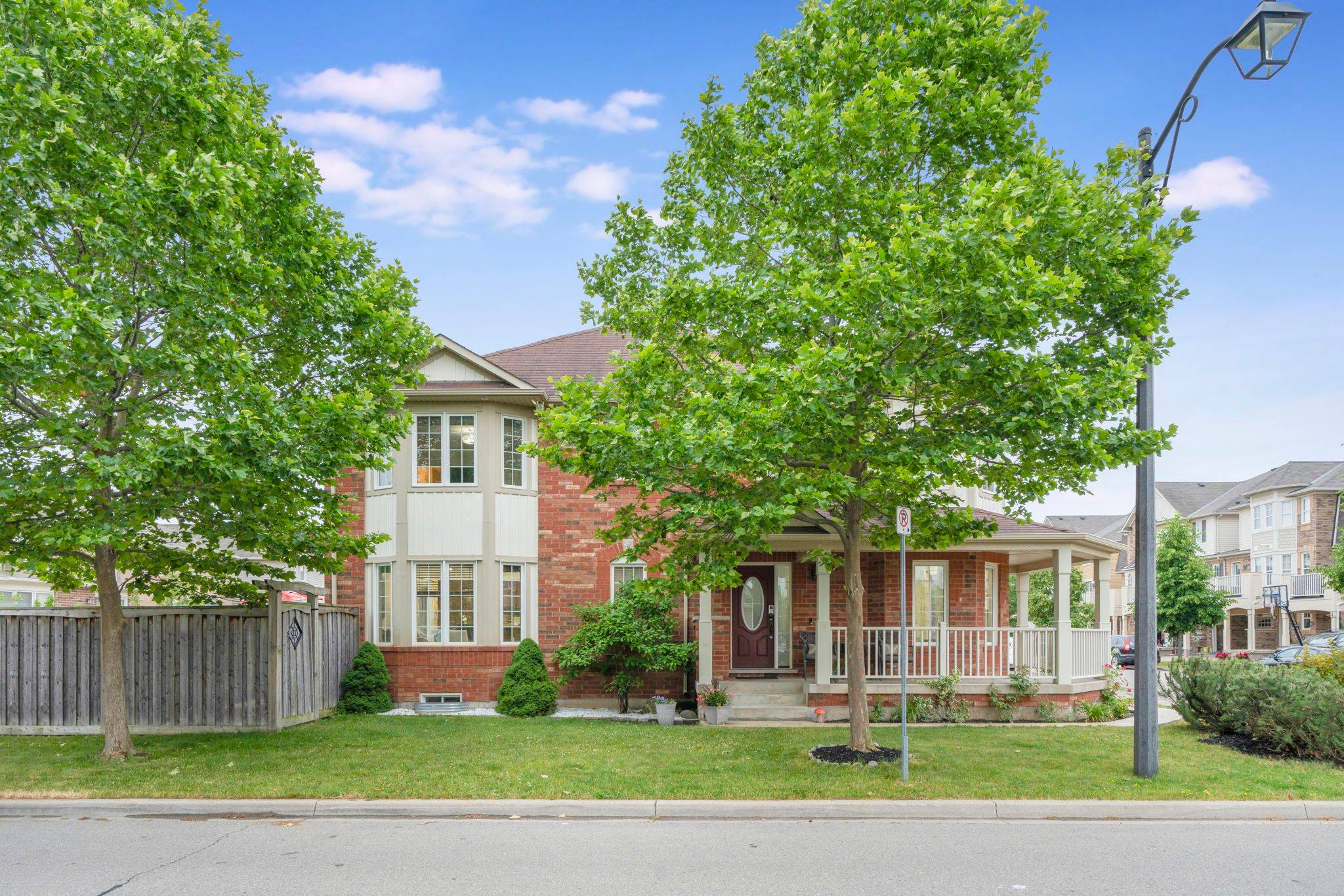 Milton, ON L9T 8B8,290 Woodley CRES