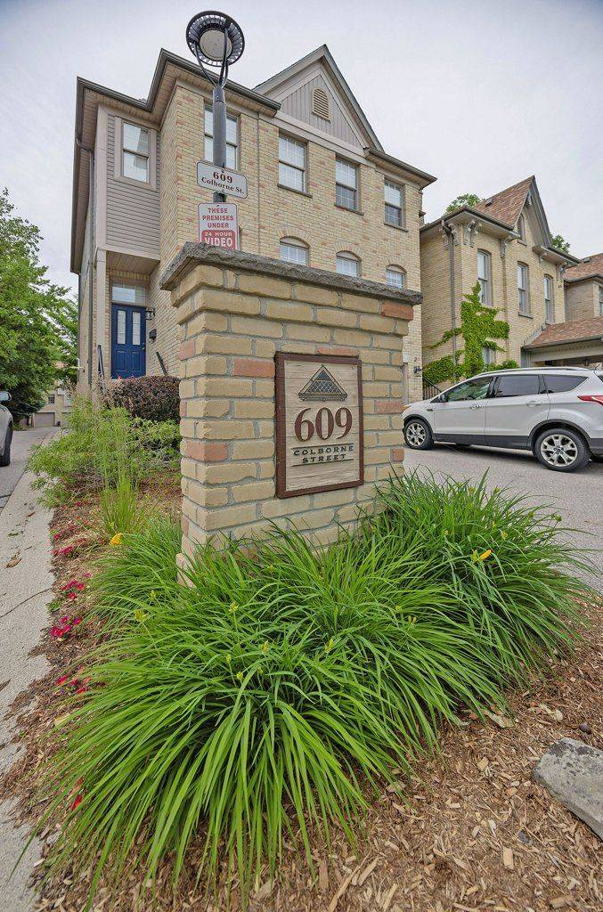 London East, ON N6B 2V3,609 Colborne ST #4