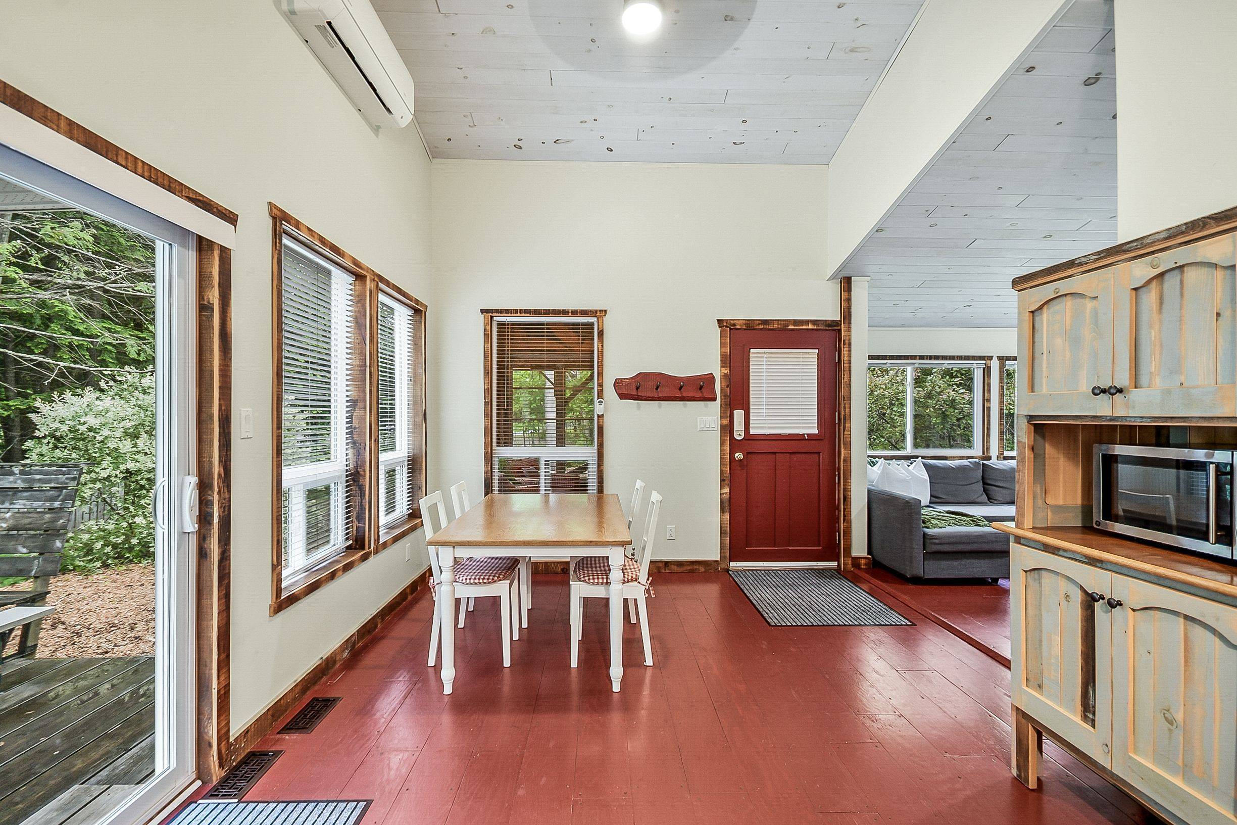 Bracebridge, ON P1L 1X2,1009 Kirbys Beach RD W