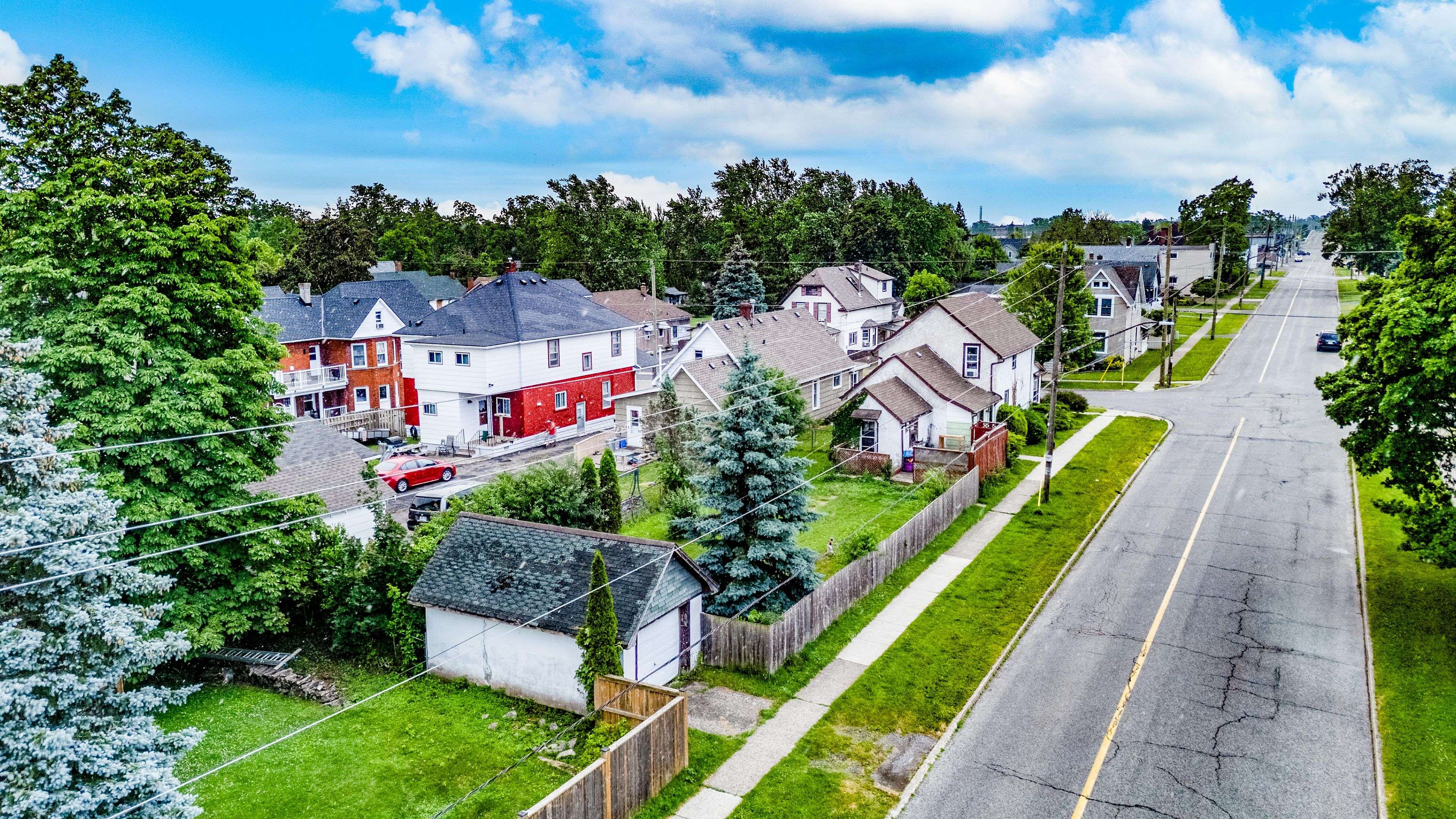 Fort Erie, ON L2A 2W3,38 Emerick AVE