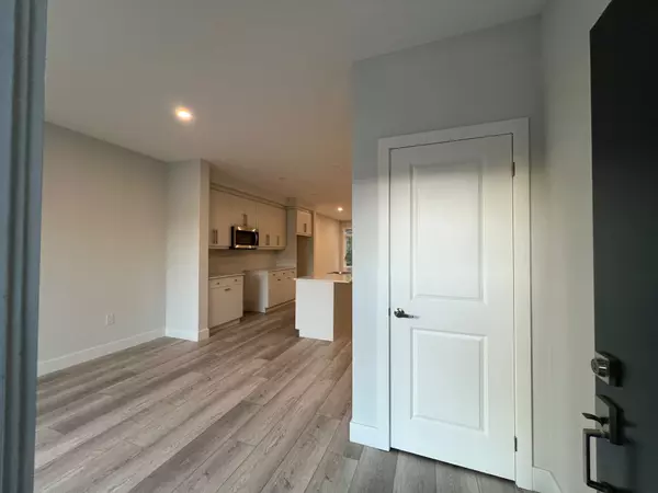 London South, ON N5Z 0B7,990 Deveron CRES #37