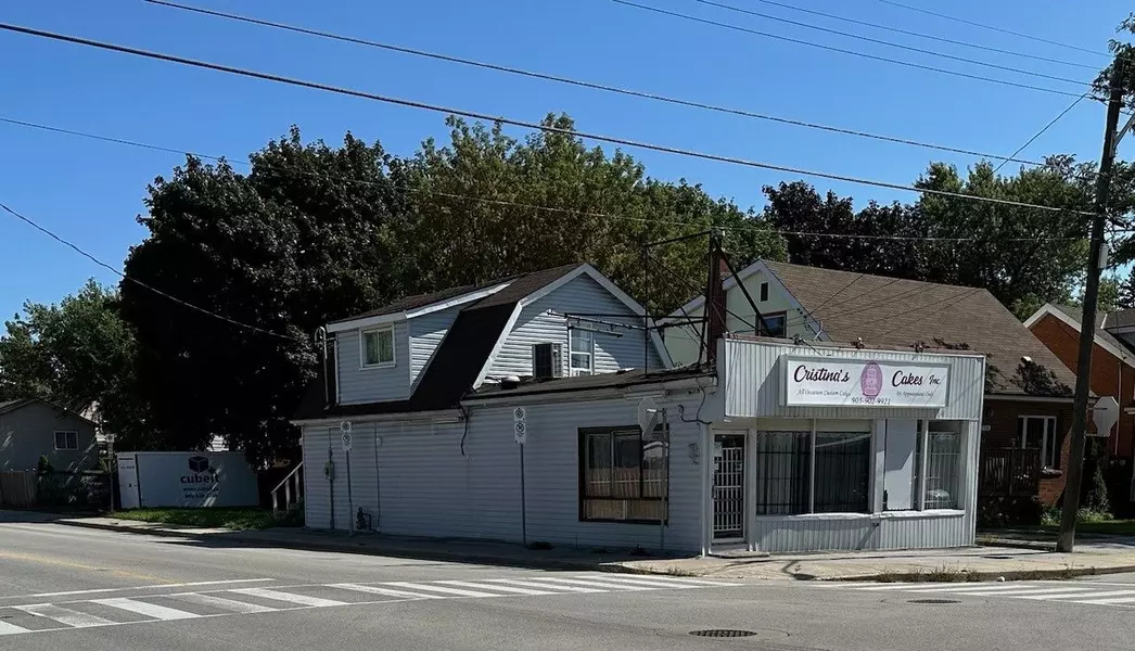 129 EAST 23RD ST, Hamilton, ON L8V 2W9
