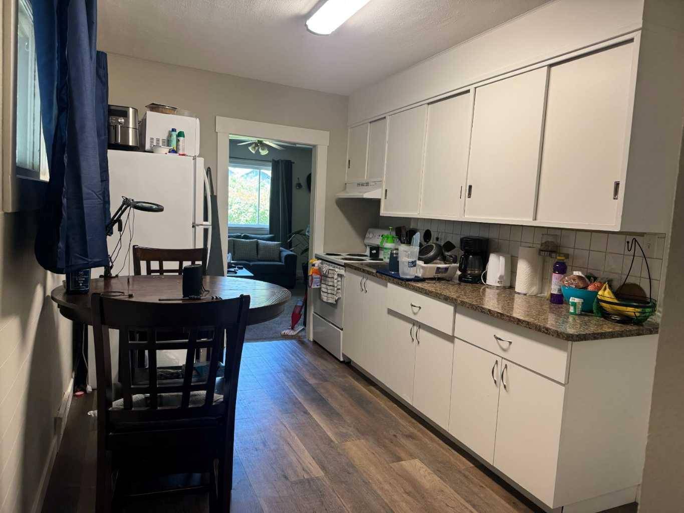 Drumheller, AB T0J 0Y4,408 3 ST East