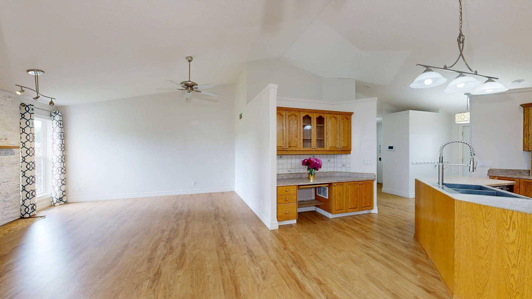 Whitecourt, AB T7S 1H8,6 Park CIR