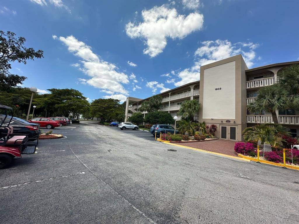 Coconut Creek, FL 33066,1903 Bermuda Cir #E3
