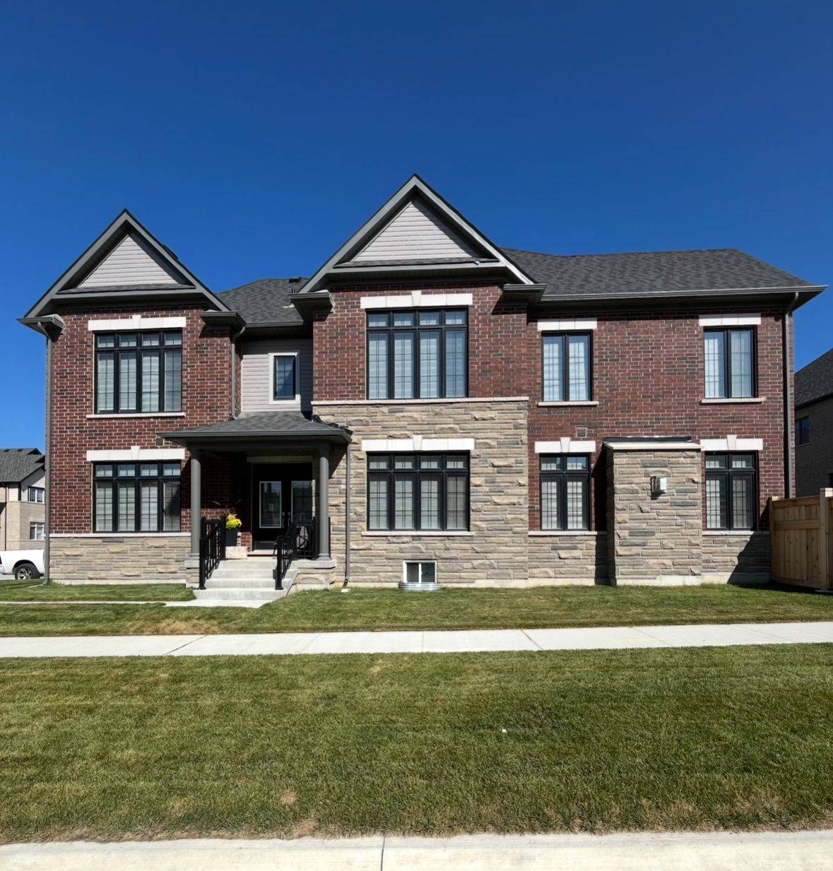 Bradford West Gwillimbury, ON L3Z 4N2,130 Wraggs RD