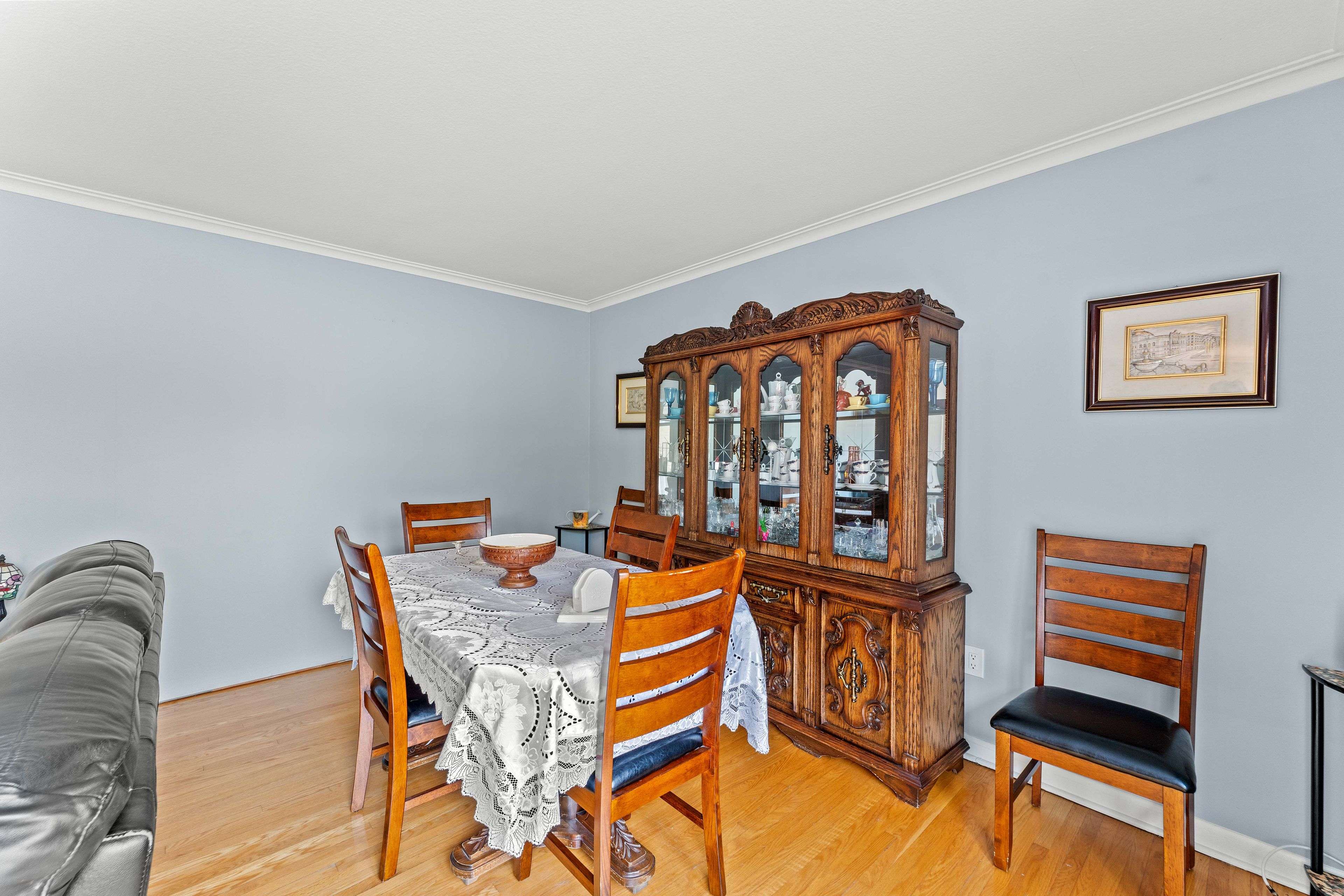 Toronto W05, ON M3M 1S1,4 Peacham CRES