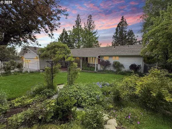 2101 NW CASCADE VIEW DR, Bend, OR 97703