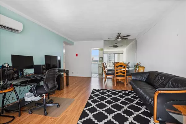 Fort Lauderdale, FL 33316,1900 S Ocean Dr #604
