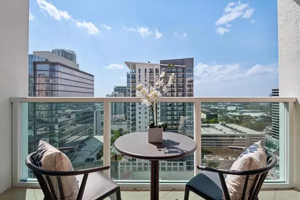350 SE 2nd St #2520, Fort Lauderdale, FL 33301