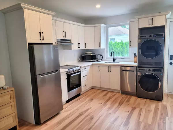 Toronto W09, ON M9P 2J3,20 Braeburn AVE #Garden Suite