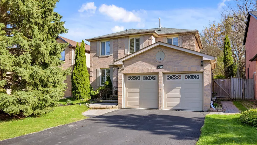200 Mccaffrey RD, Newmarket, ON L3X 1J9
