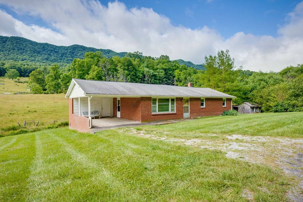 Lebanon, VA 24266,4668 Green Valley Rd