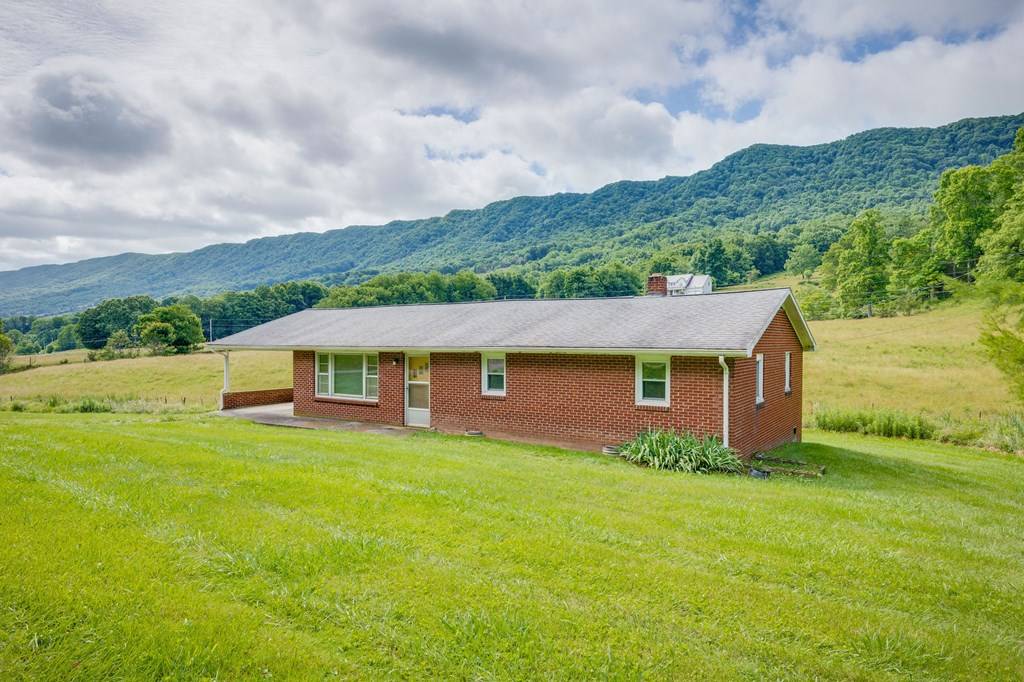 Lebanon, VA 24266,4668 Green Valley Rd