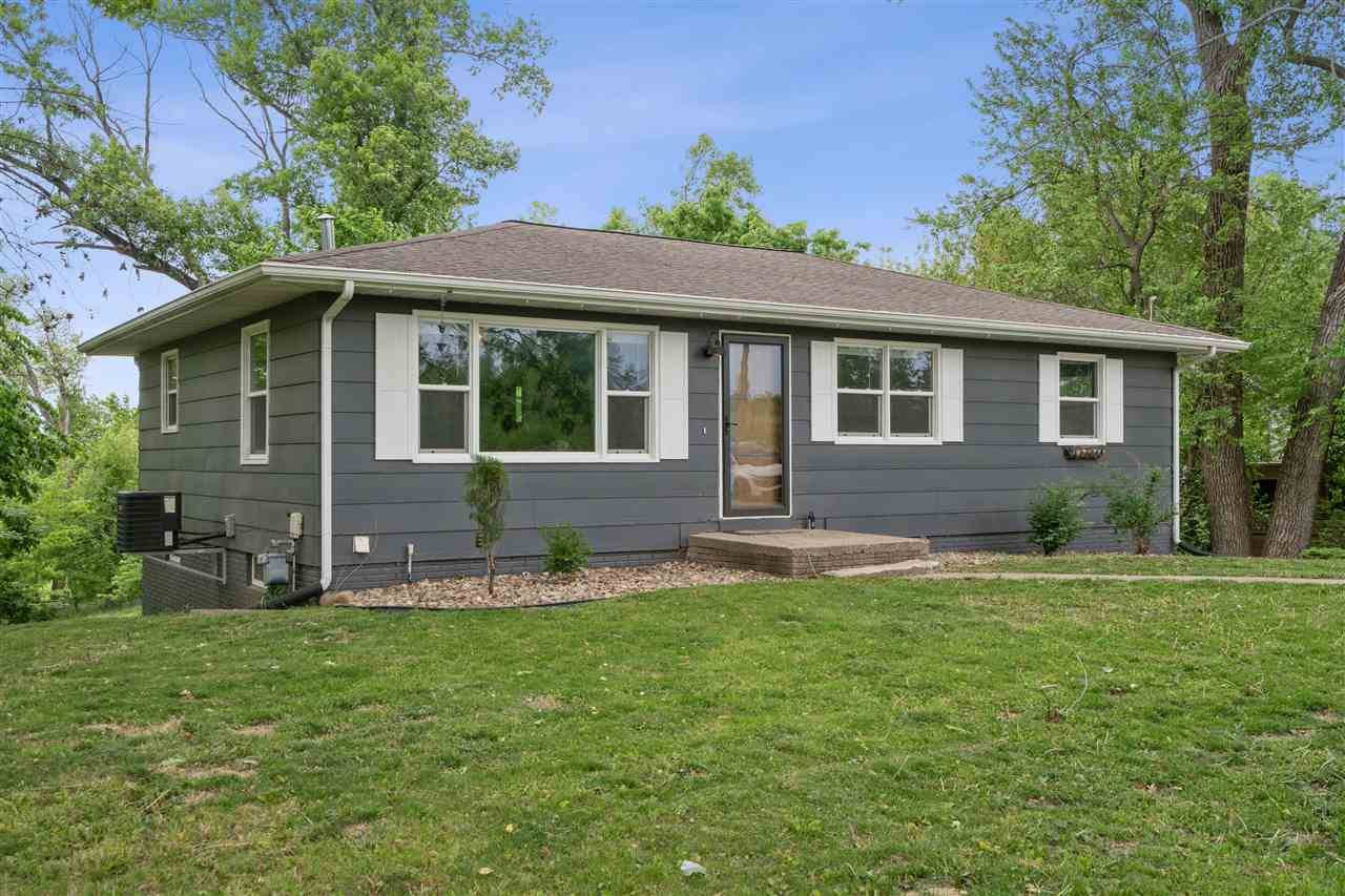 Cedar Rapids, IA 52403,6610 SE Berry Rd
