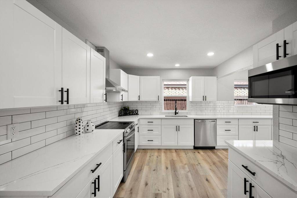 Fort Worth, TX 76107,212 Casa Blanca Avenue