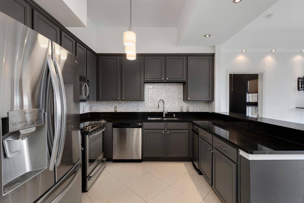 Dallas, TX 75219,3225 Turtle Creek Boulevard #519