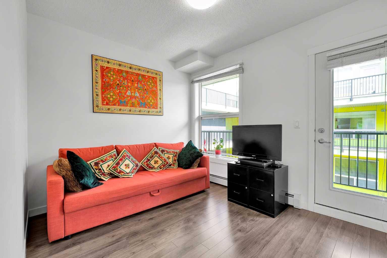 Calgary, AB T2M 4Z5,1740 9 ST Northwest #308
