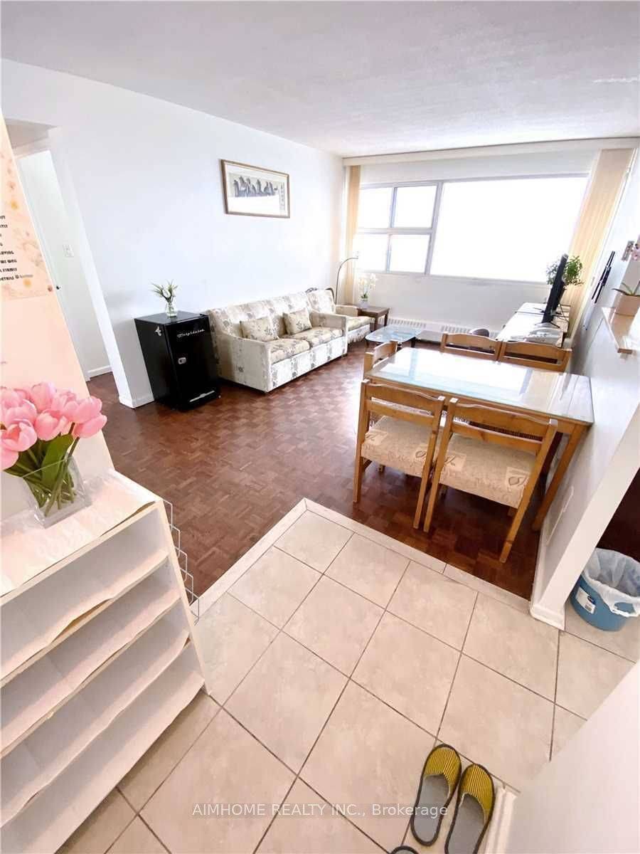 Toronto C11, ON M3C 1S5,715 Don Mills RD #2505