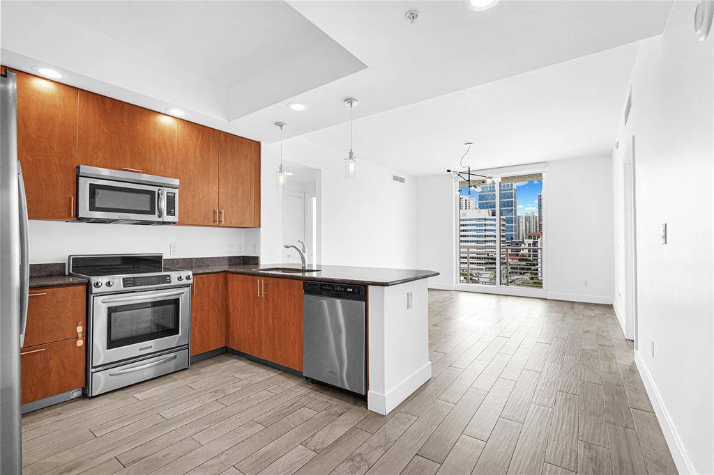 Fort Lauderdale, FL 33301,315 NE 3rd Ave #805