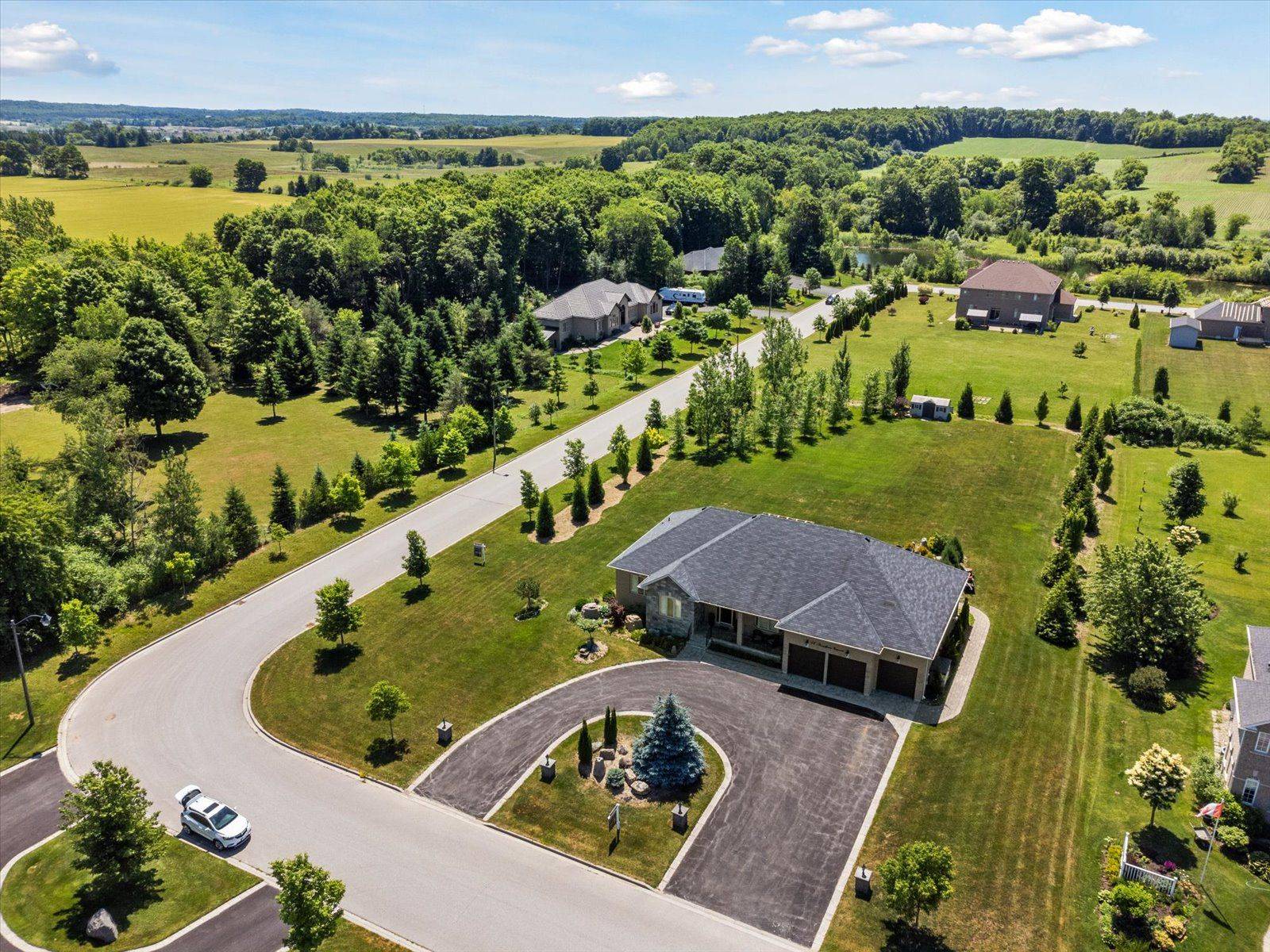 Uxbridge, ON L0C 1A0,66 Stonesthrow CRES
