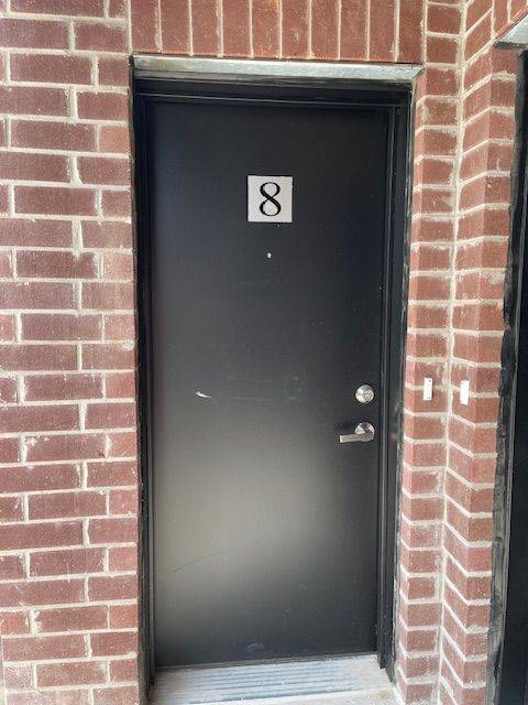 Mississauga, ON L5L 5R9,3566 Colonial DR #8
