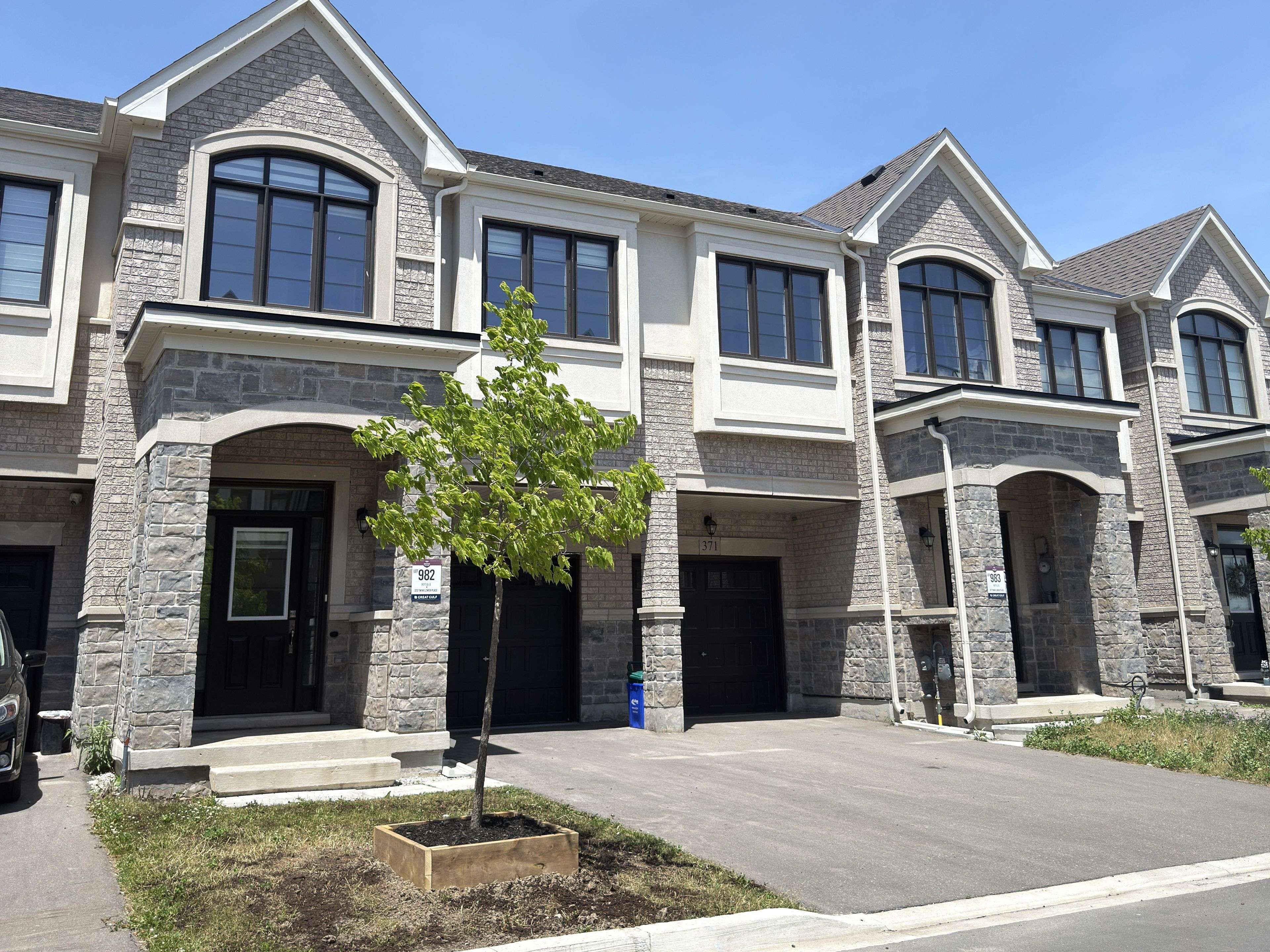Milton, ON L9E 1T2,373 Twinflower PL
