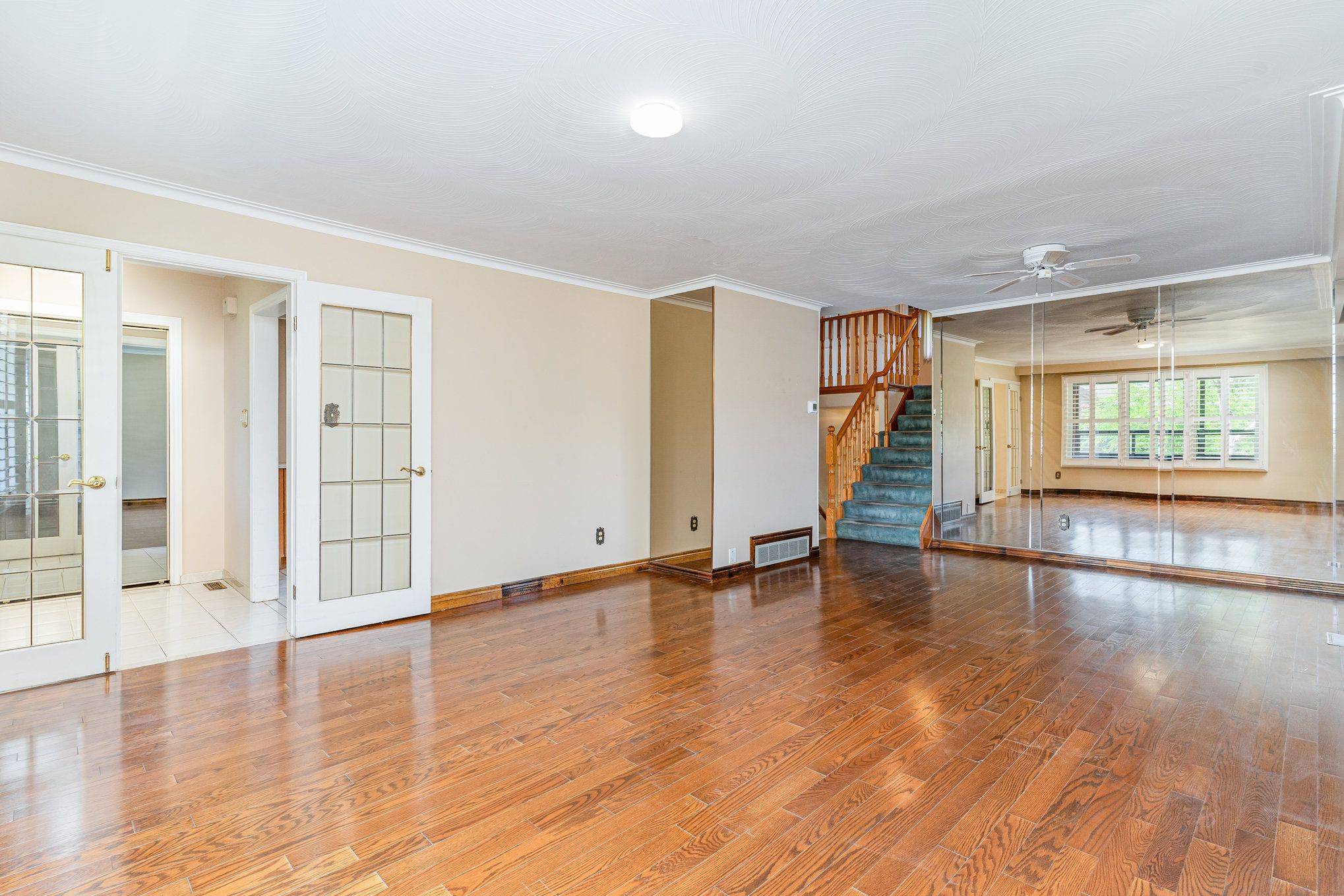 Toronto W08, ON M9C 3S9,485 Rathburn RD