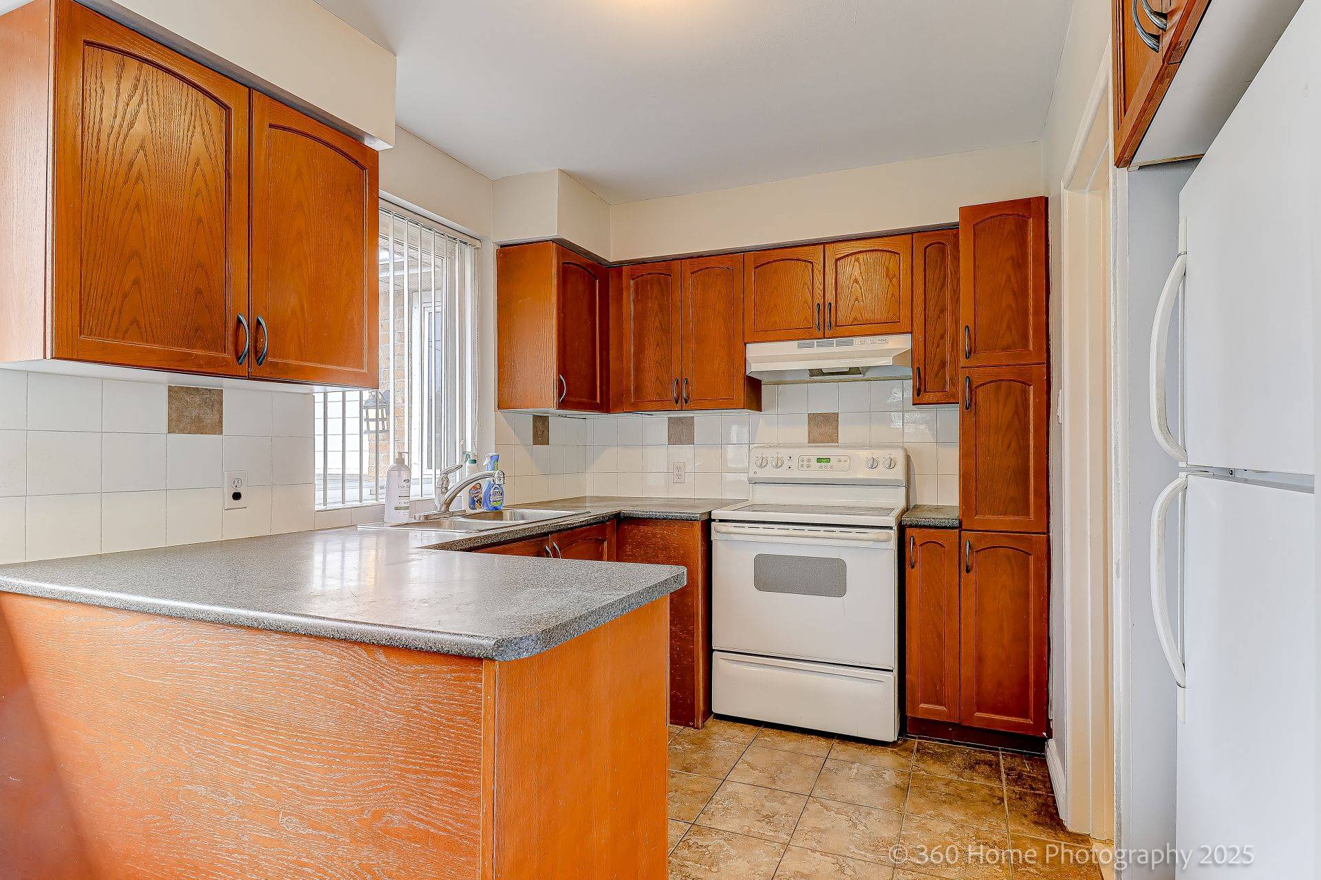 Mississauga, ON L5M 1A2,5543 Turney DR