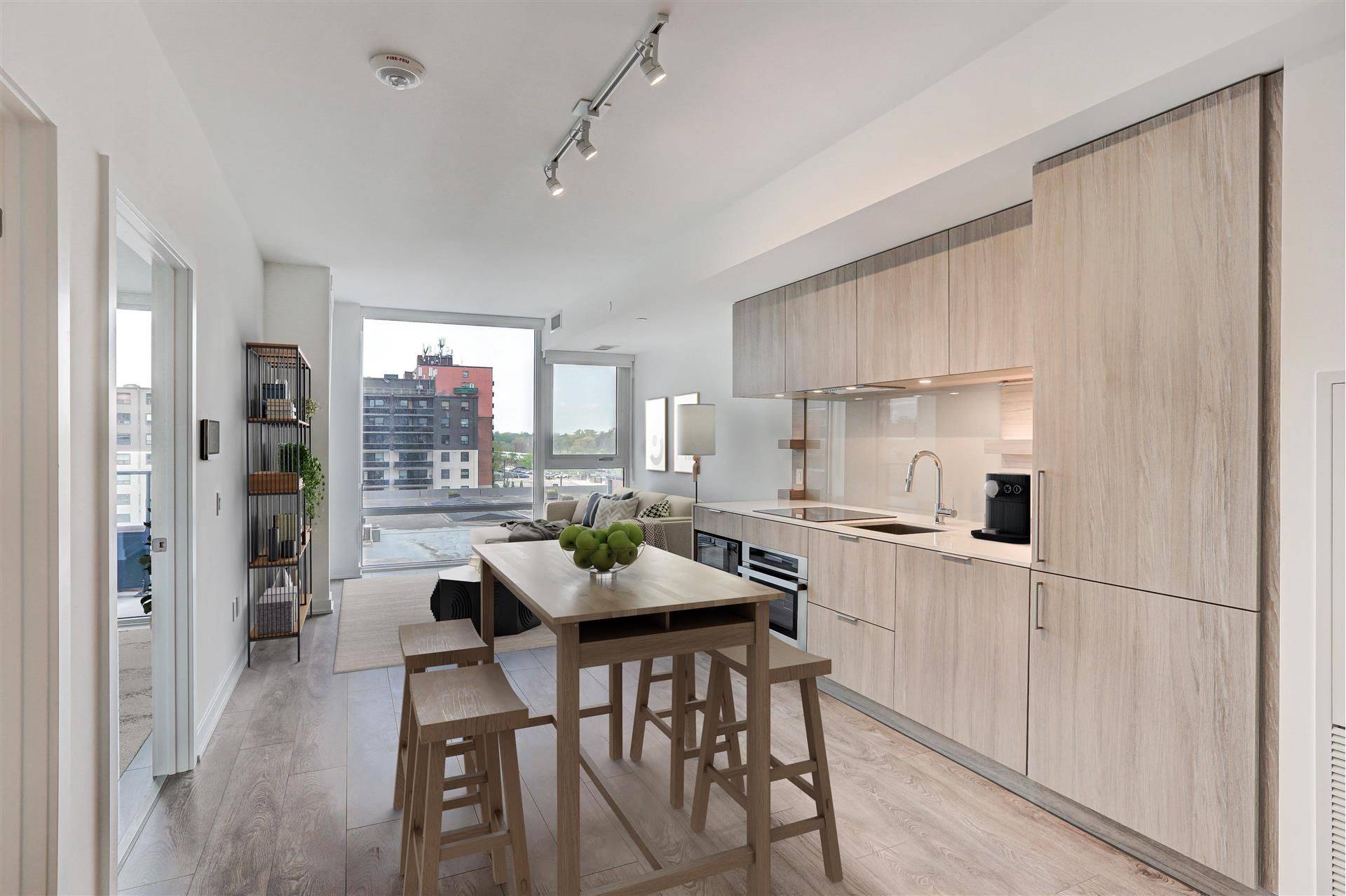 Mississauga, ON L5G 3G1,28 Ann ST #417