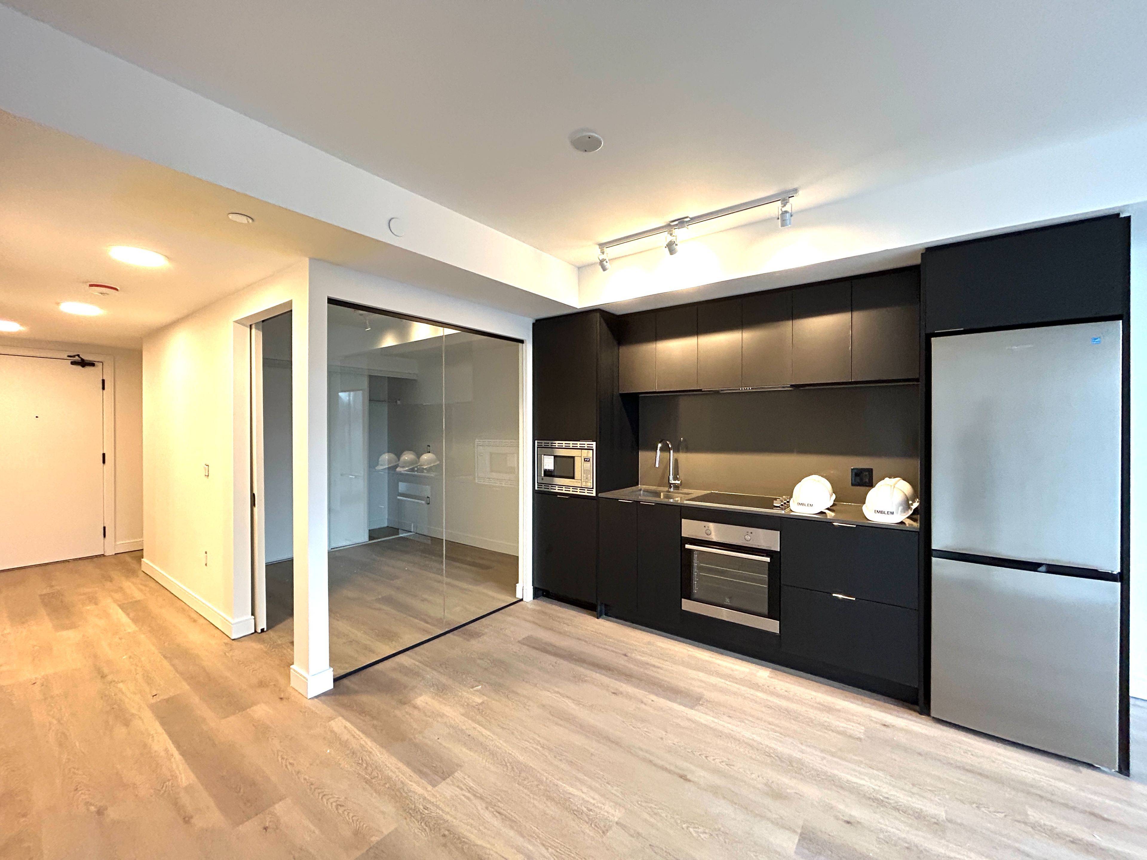 Hamilton, ON L8R 3J2,1 Jarvis ST #906