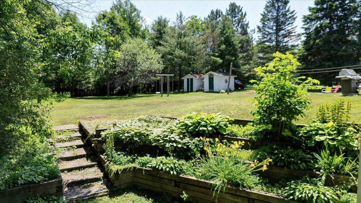 Bancroft, ON K0L 1C0,39 Golfview DR