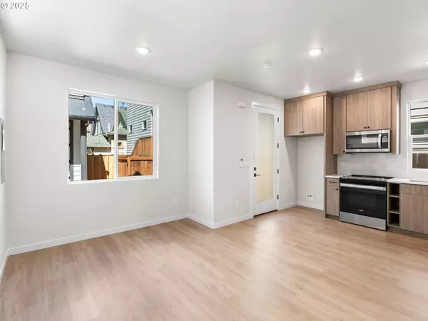 Portland, OR 97212,72 NE Stanton