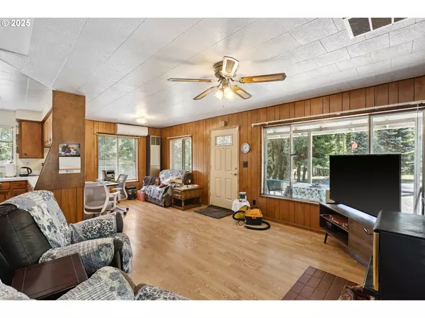 Oakland, OR 97462,7291 RICE VALLEY RD