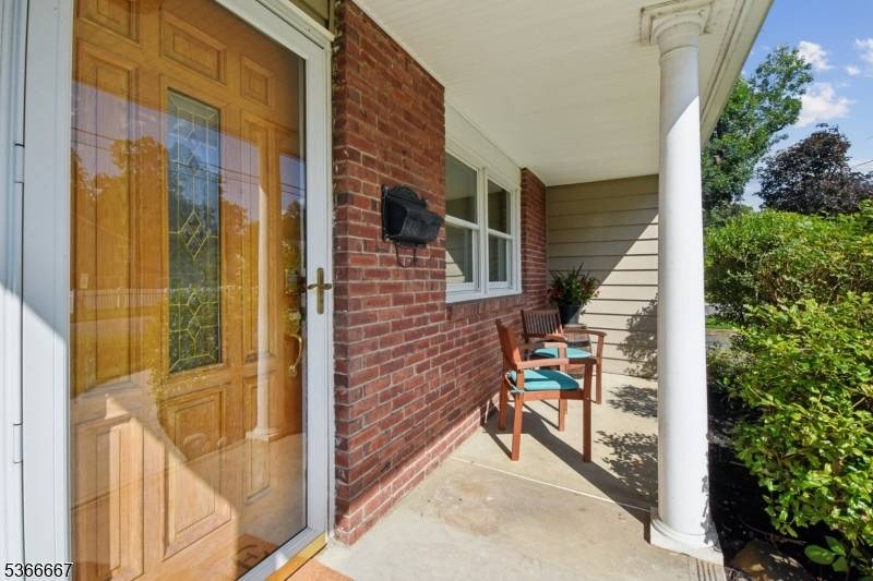 Madison Boro, NJ 07940,11 Delbarton Dr
