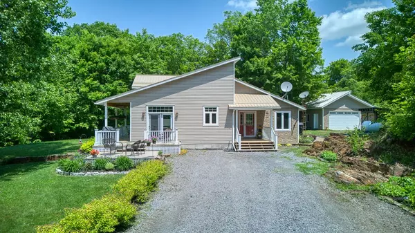173 Castle Rock LN, Stone Mills, ON K0K 3G0