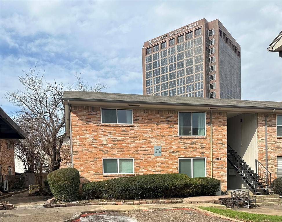Dallas, TX 75231,8087 Meadow Road #228