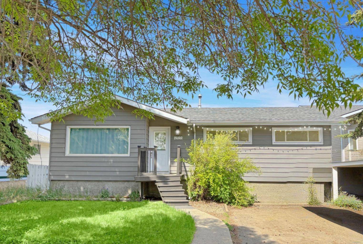 4928 56th Avenue, High Prairie, AB T0G 1E0