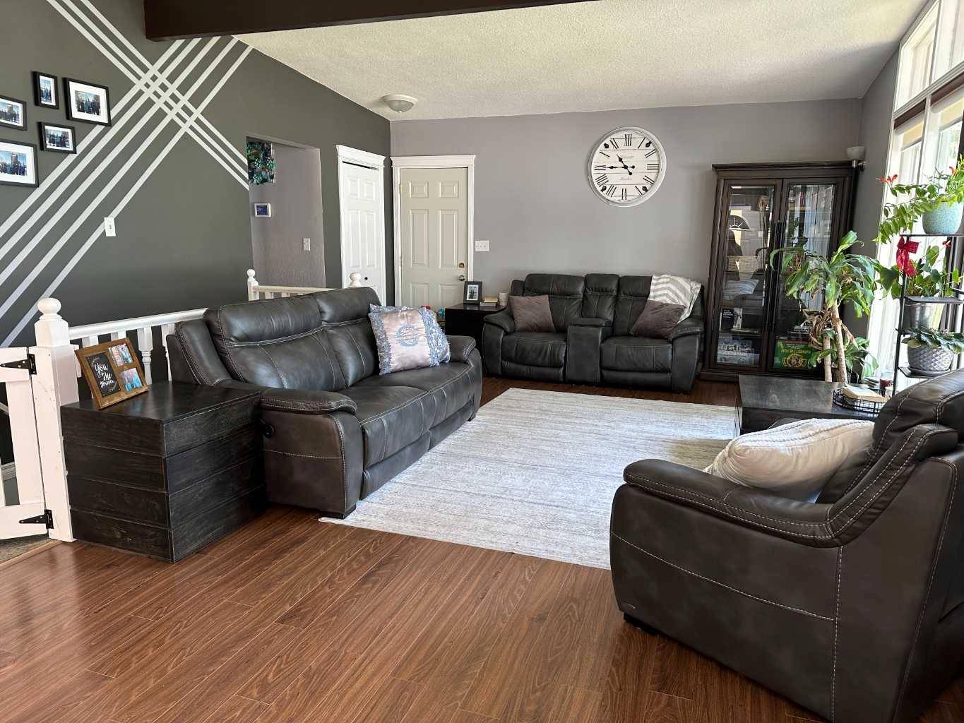 Taber, AB T1G 1M3,5211 51 ST