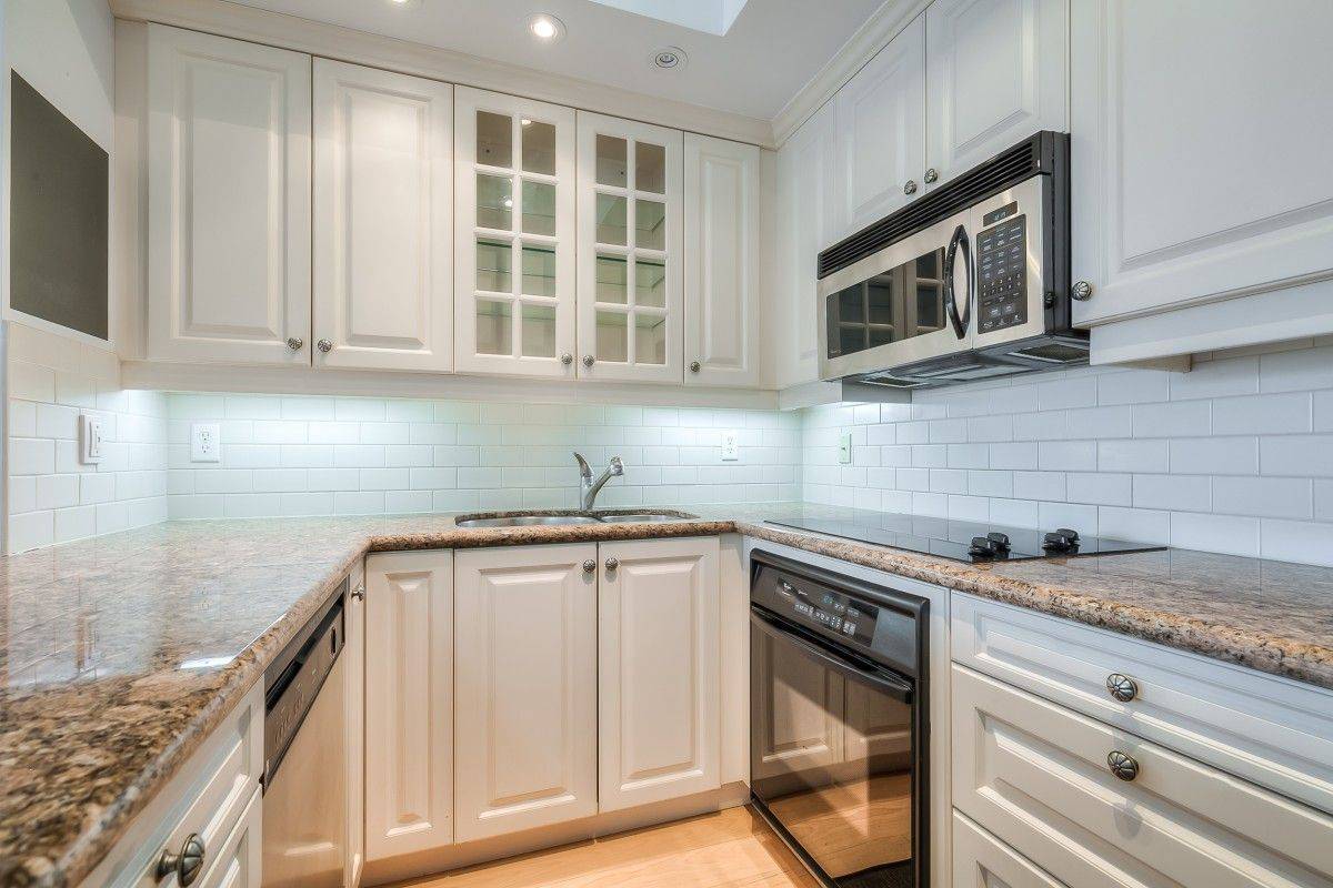Toronto C02, ON M5R 3V3,77 Mcmurrich ST #307