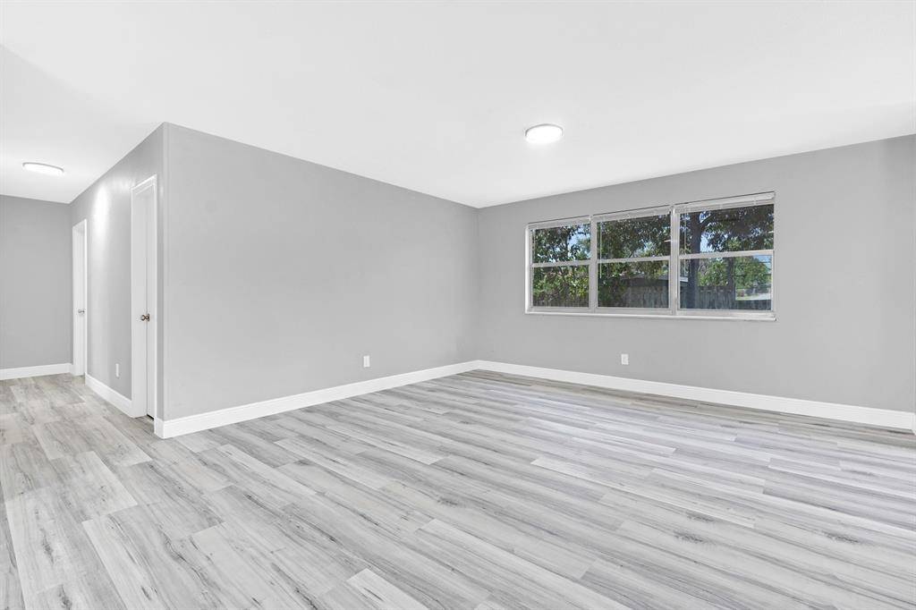 Boynton Beach, FL 33435,186 SE 27th Ct