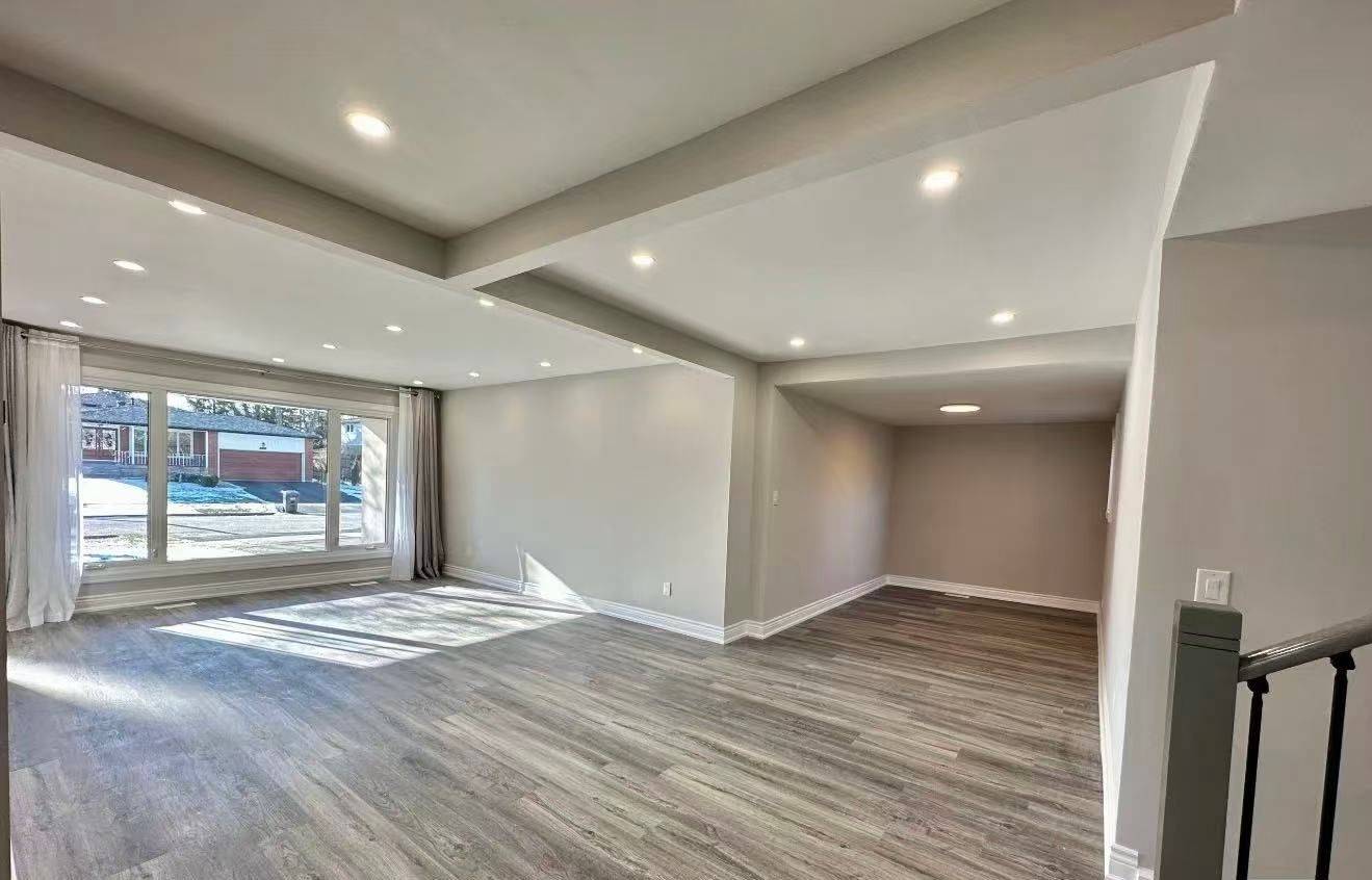 Mississauga, ON L5K 1X5,2421 Speyside DR