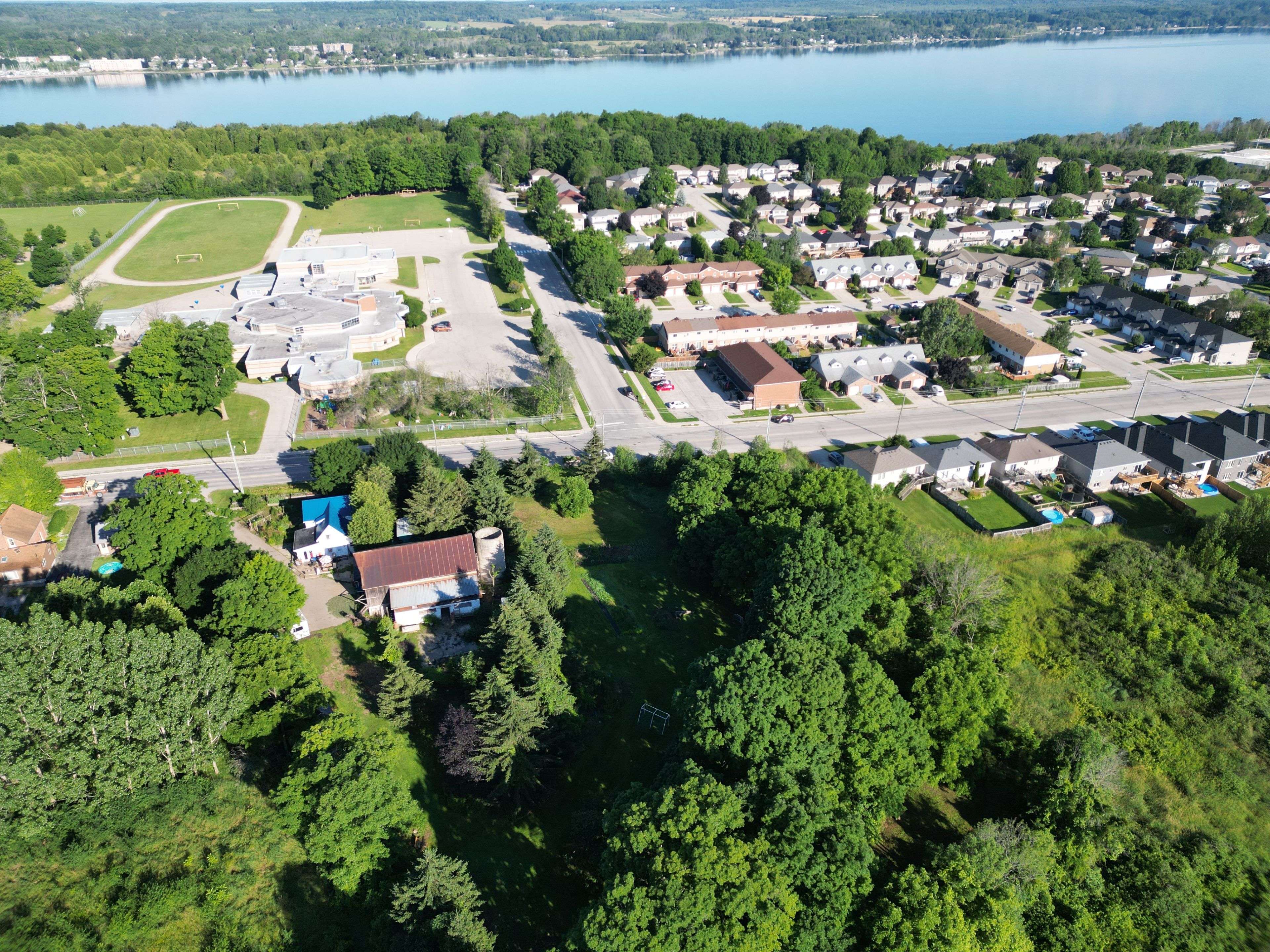 Owen Sound, ON N4K 3H4,PART 1 9th AVE E