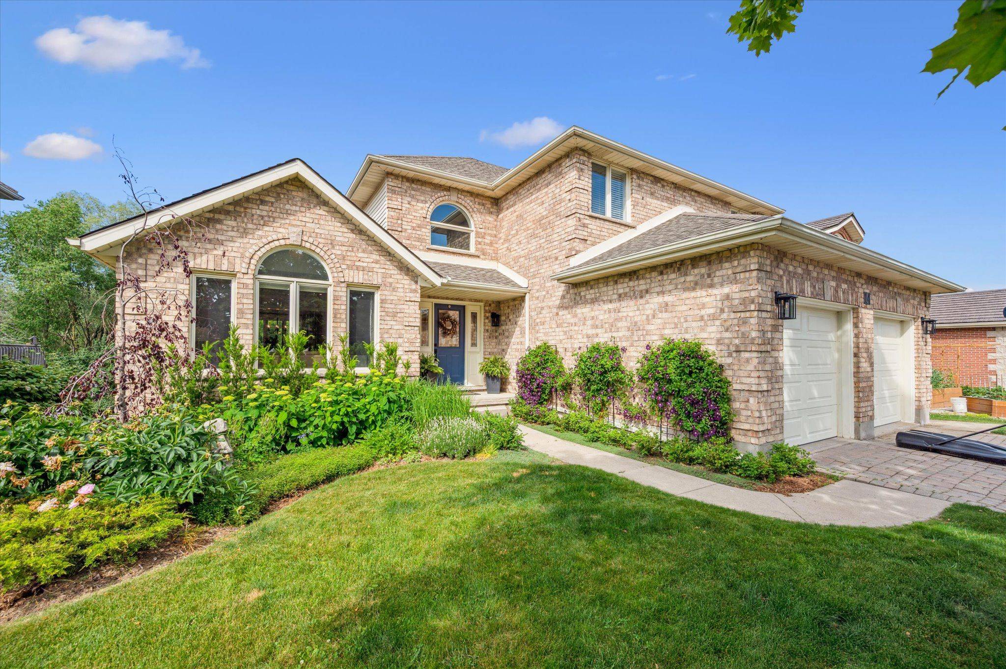 14 Bathgate DR,  Guelph,  ON N1L 1A8