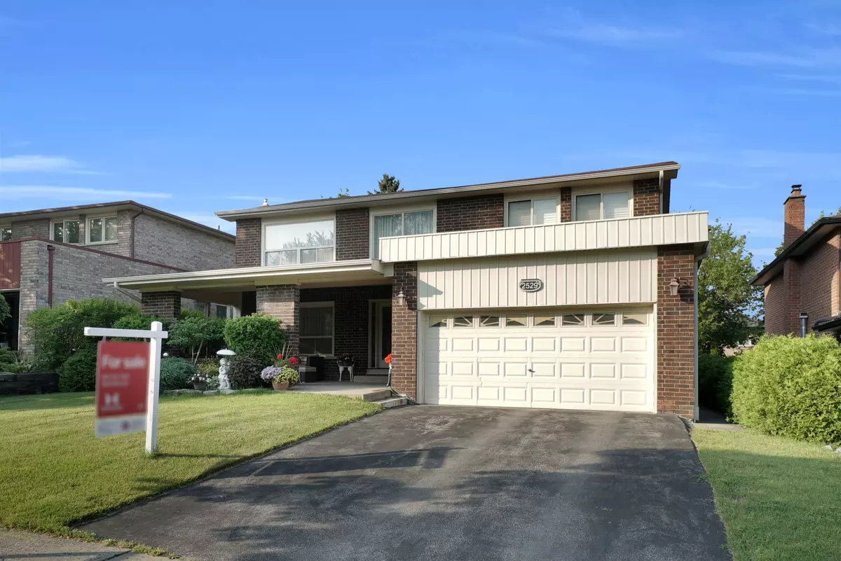 Mississauga, ON L5C 3A2,2529 Claymore CRES