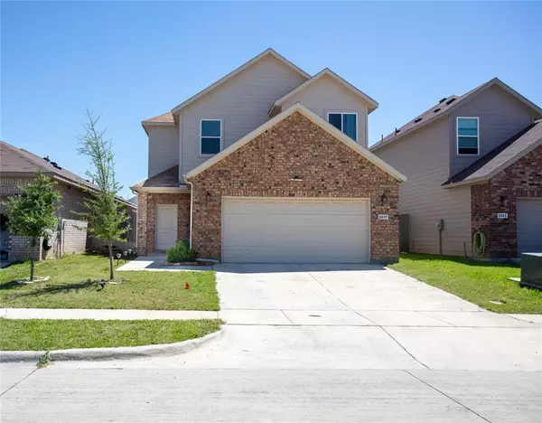2217 Diamond Drive, Grand Prairie, TX 75051