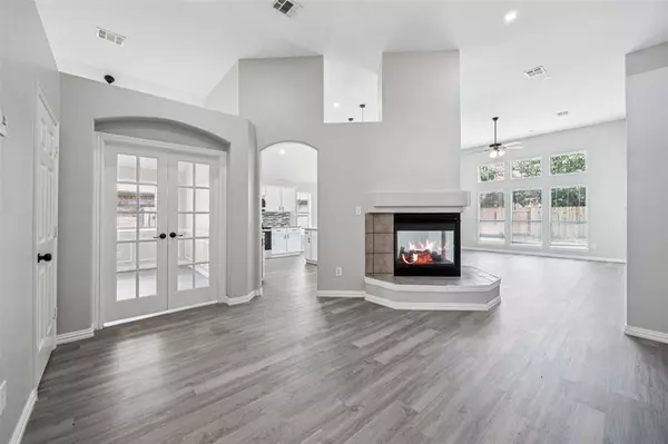 Fort Worth, TX 76132,6945 Stockton Drive