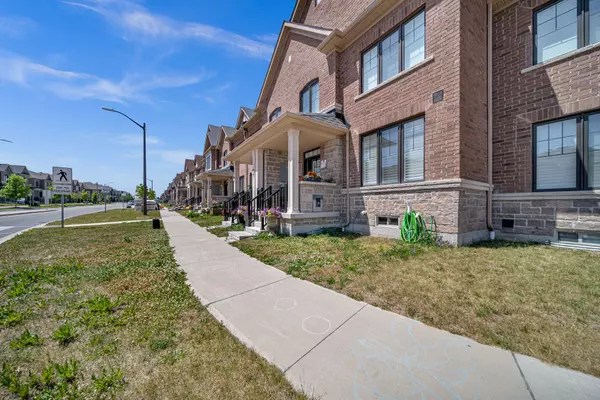 Whitby, ON L1P 0H5,153 Coronation RD